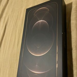 Meet your Posher, Tomoya